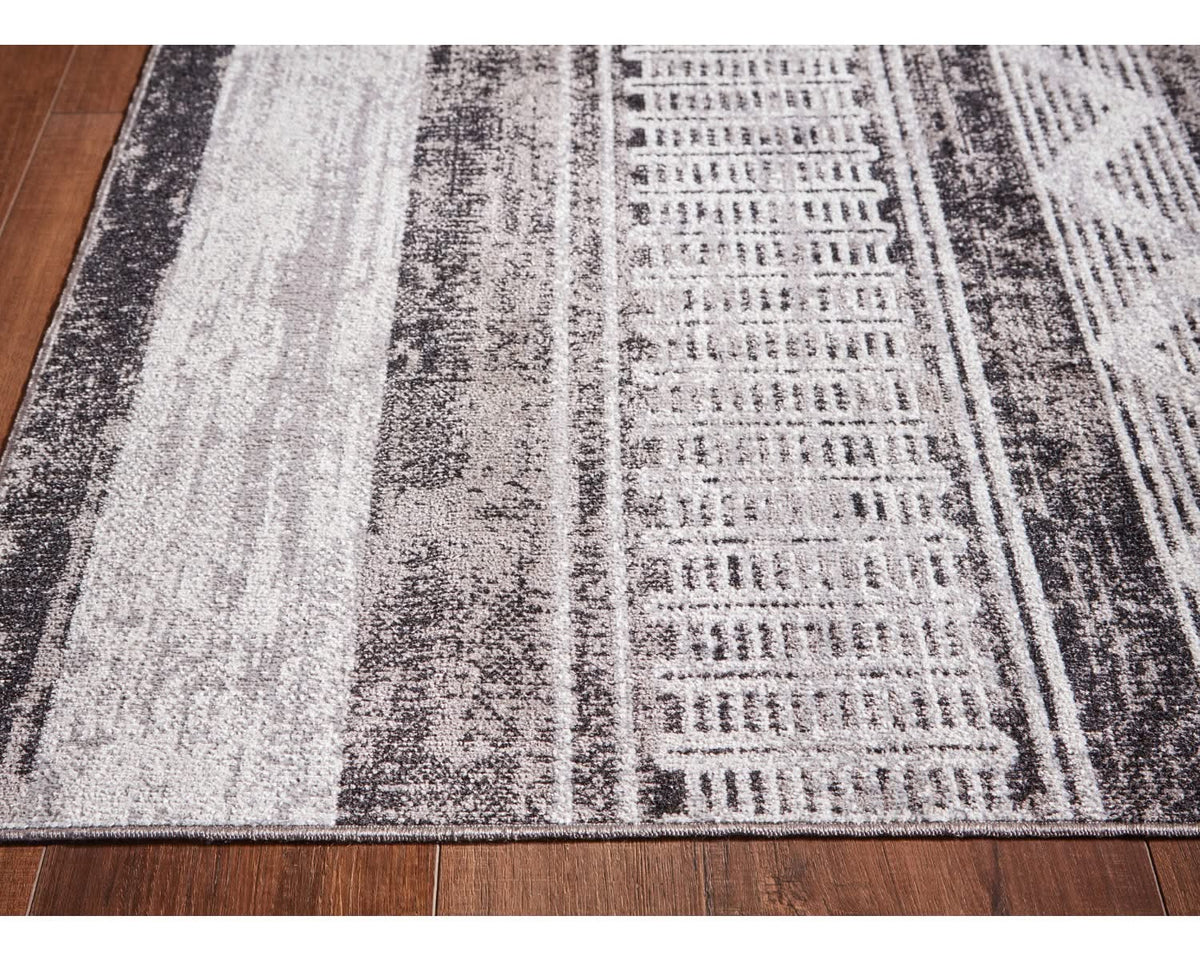Henchester 5' x 7' Washable Rug