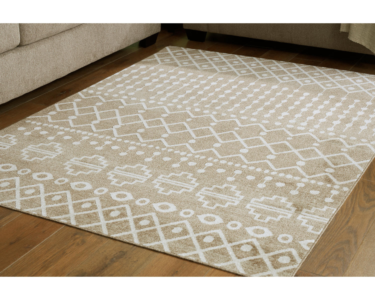 Bunchly 4'11" x 7'2" Washable Rug