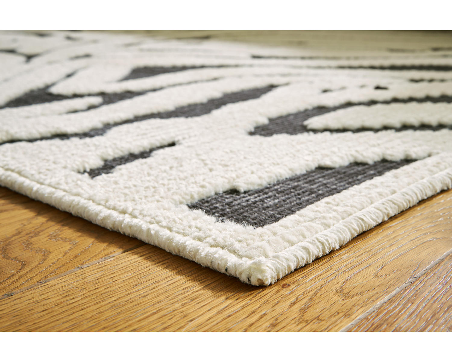 Thomwith 8' x 10'2" Washable Rug