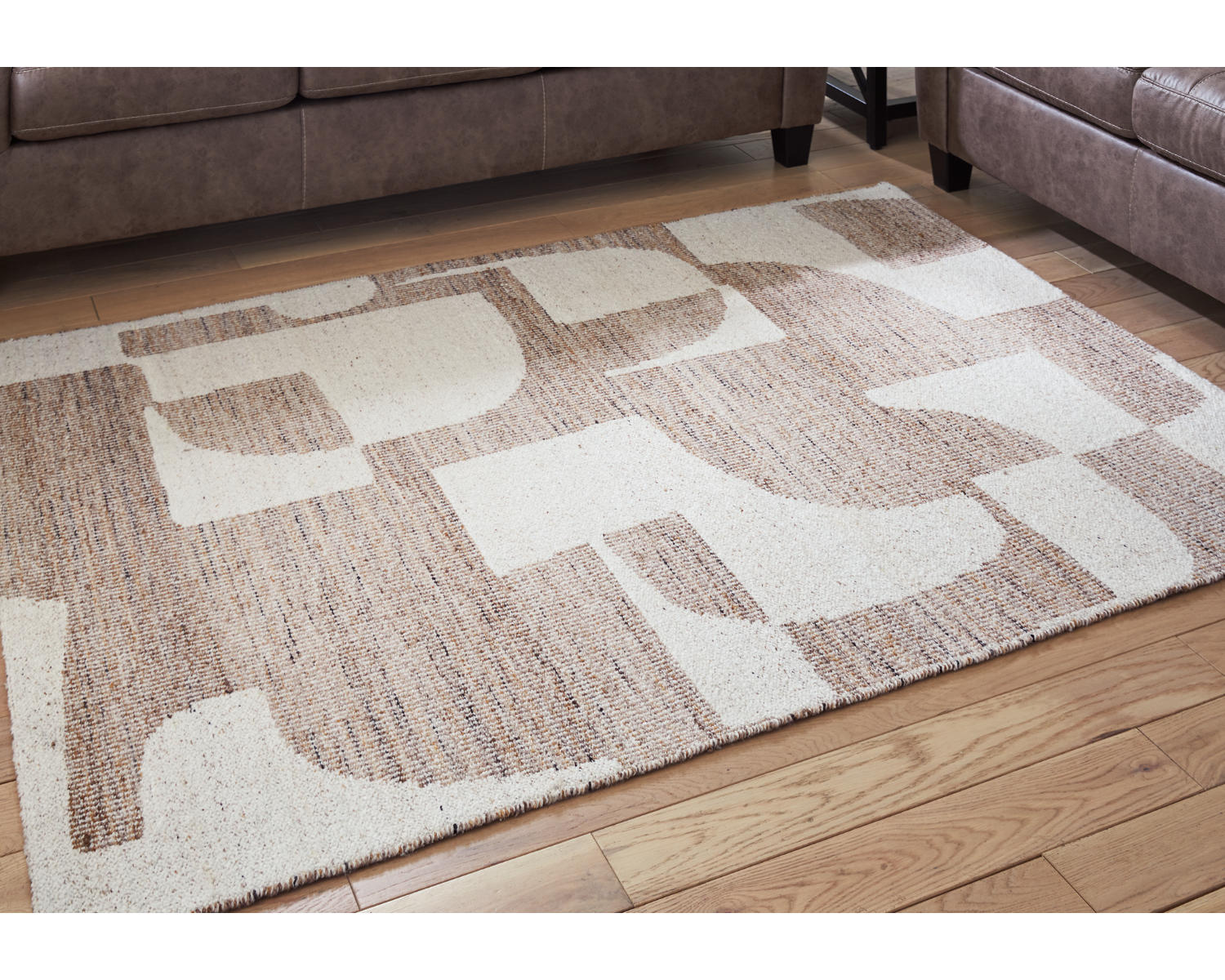 Brynnfield 5' x 7' Rug