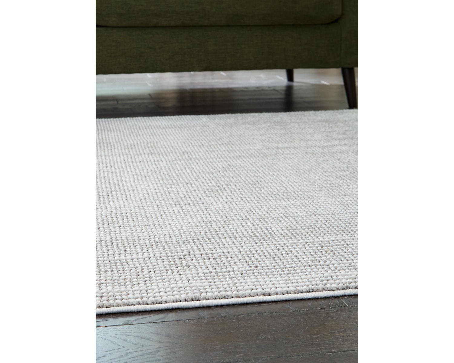 Eduring 5' x 7' Rug