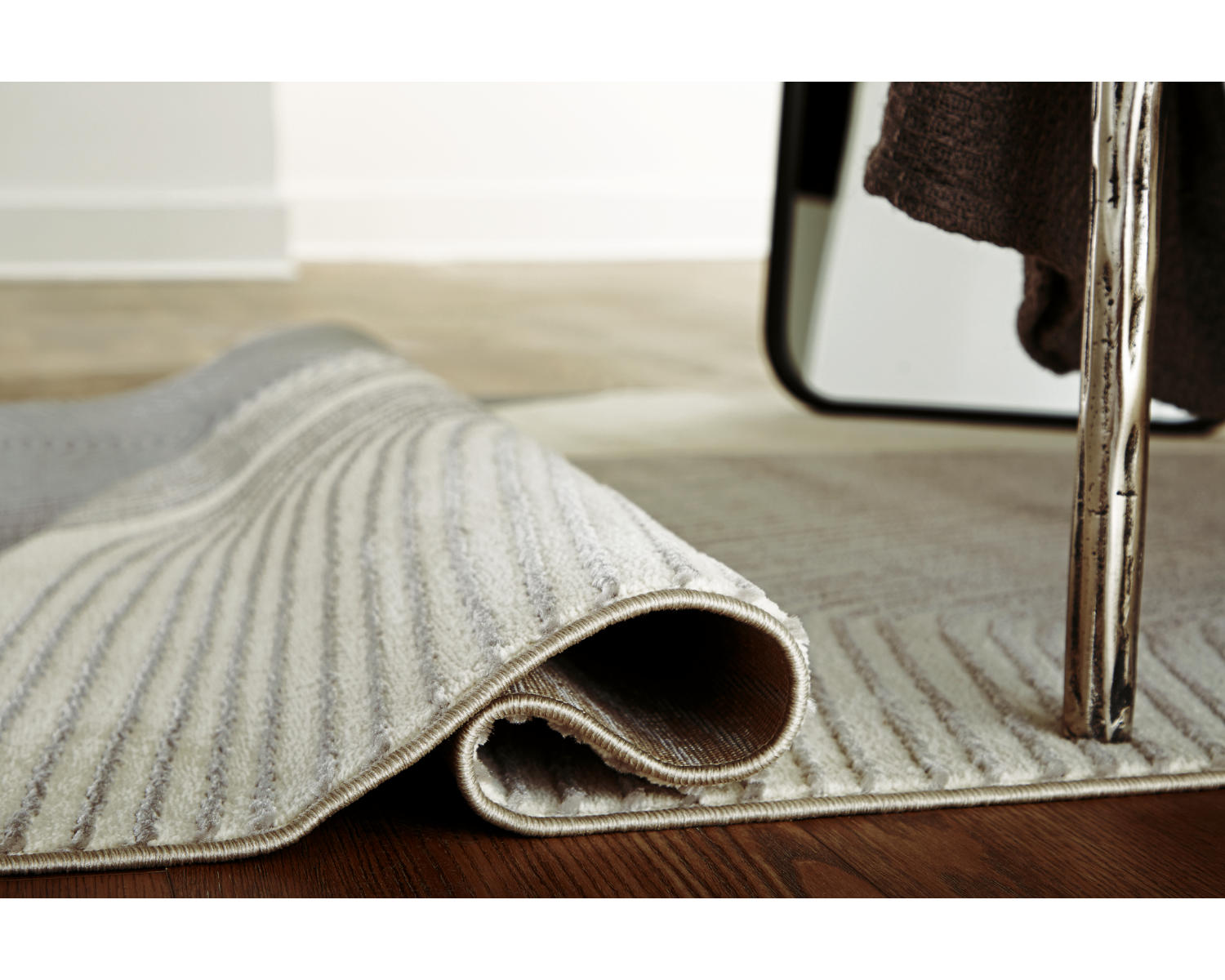 Winderburg 5' x 7' Rug