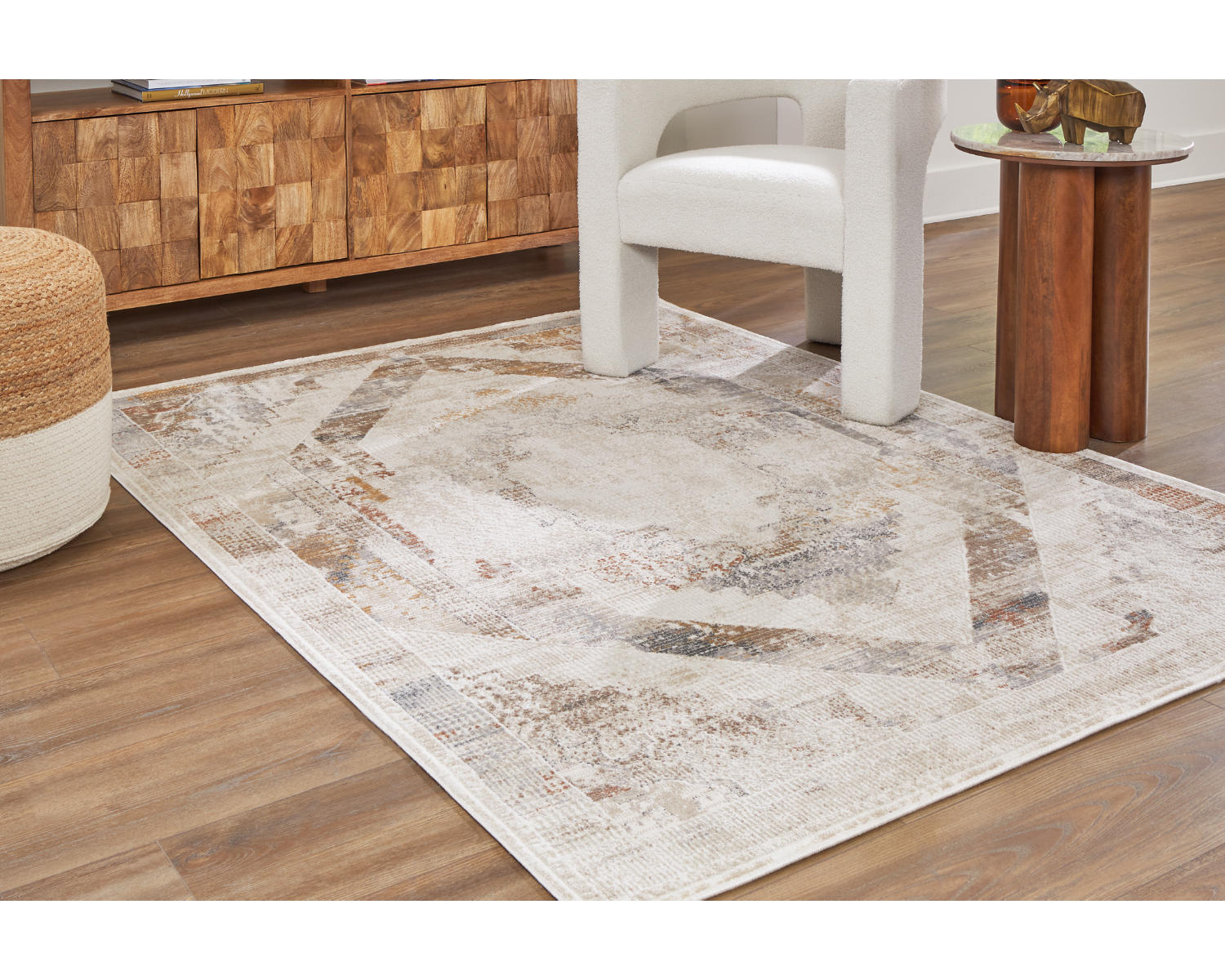 Varnwood 5' x 7' Rug