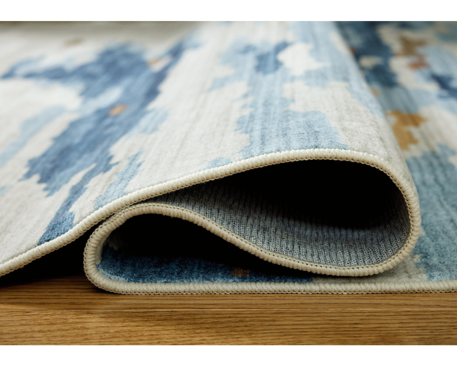 Vinlett 5' x 7' Washable Rug