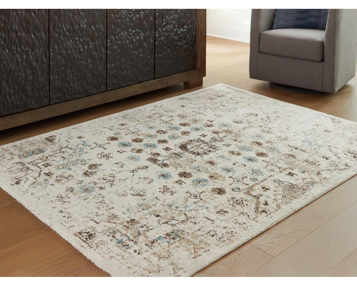Jossler 5' x 7' Rug