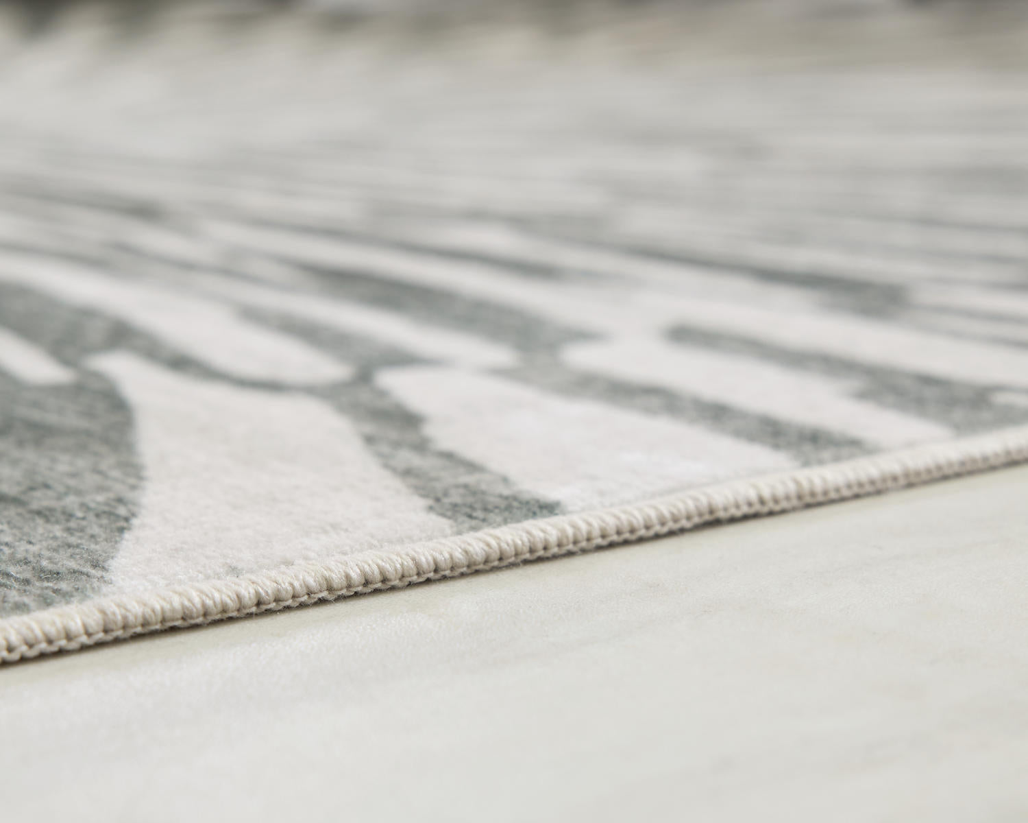 Verland Washable 5' x 7' Area Rug