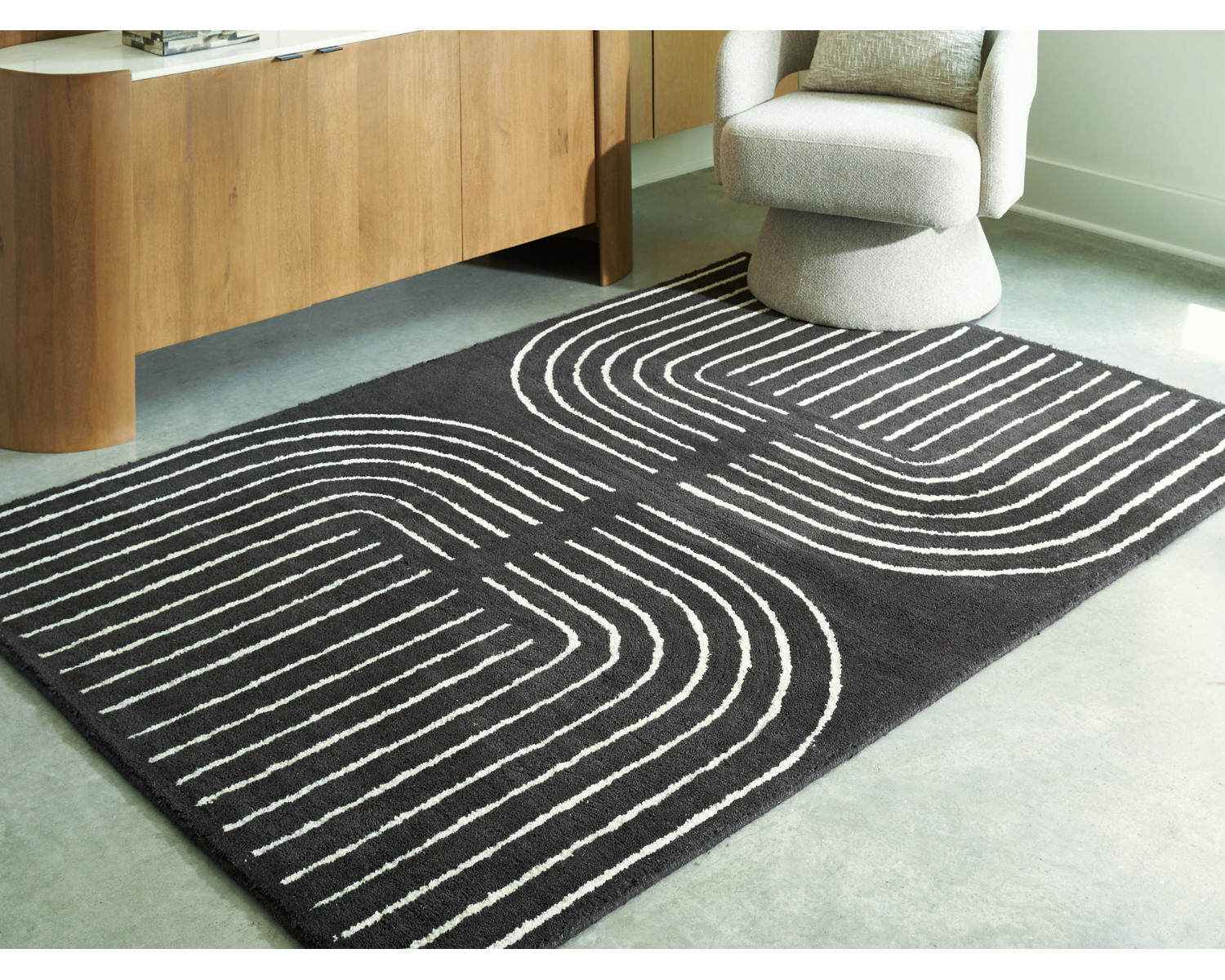 Eldonmore 5' x 7' Area Rug