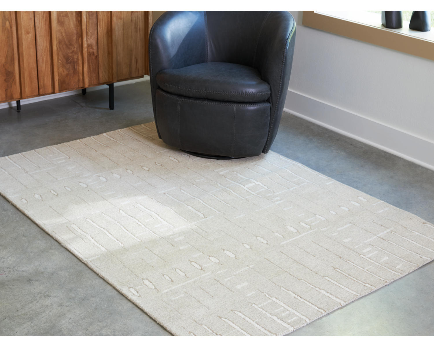 Wolbert 5' x 7' Area Rug