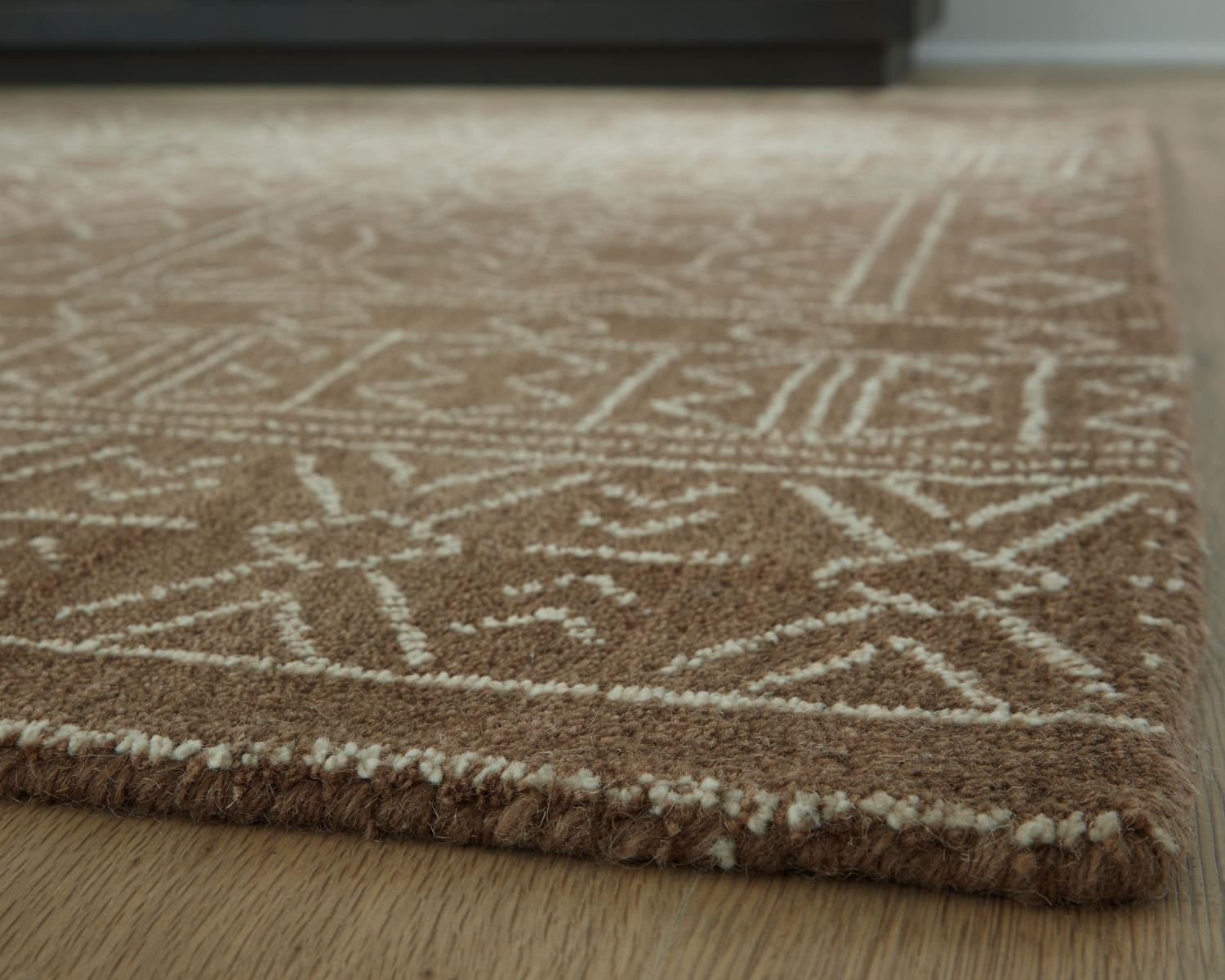 Merrittman 5' x 7' Area Rug