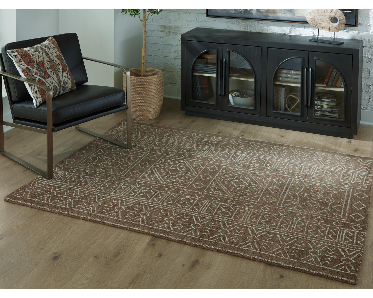 Merrittman 5' x 7' Area Rug