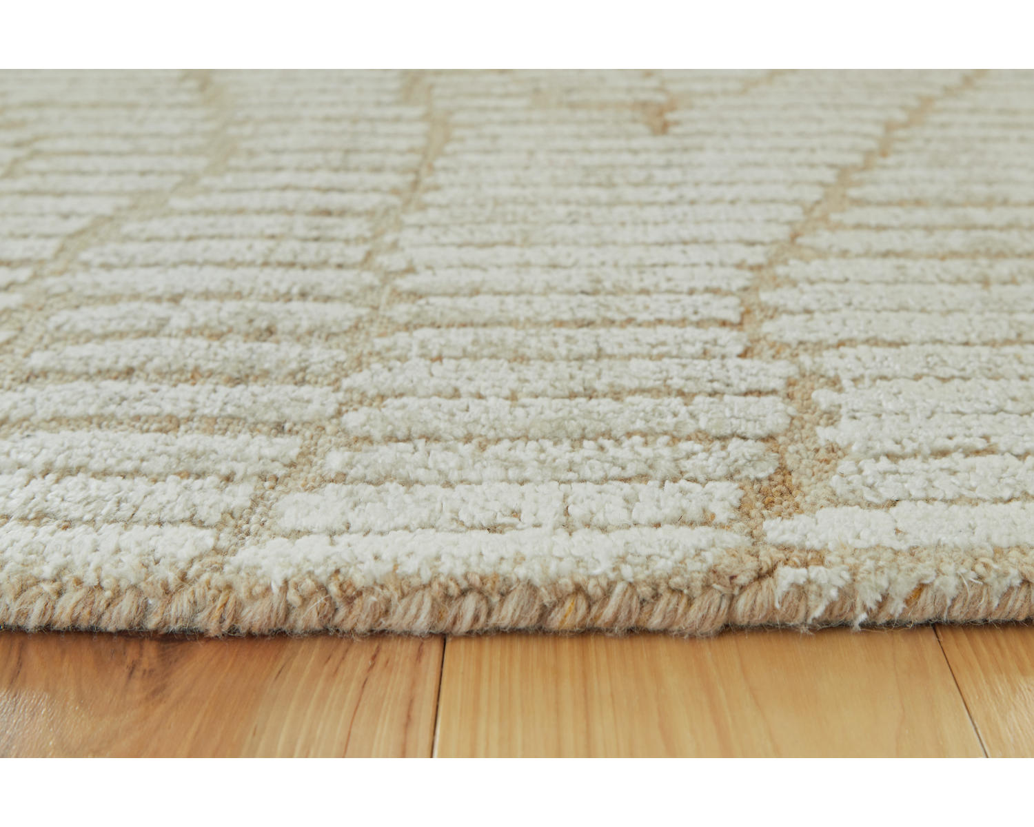 Jaseena 5' x 7' Area Rug