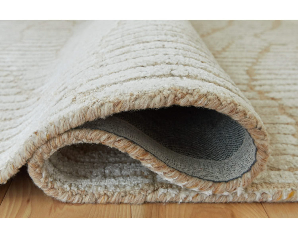 Jaseena 5' x 7' Area Rug