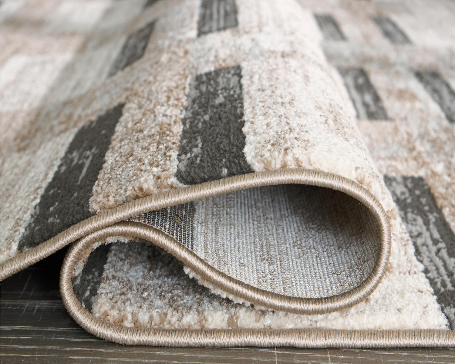 Alstone 5'3" x 7' Area Rug