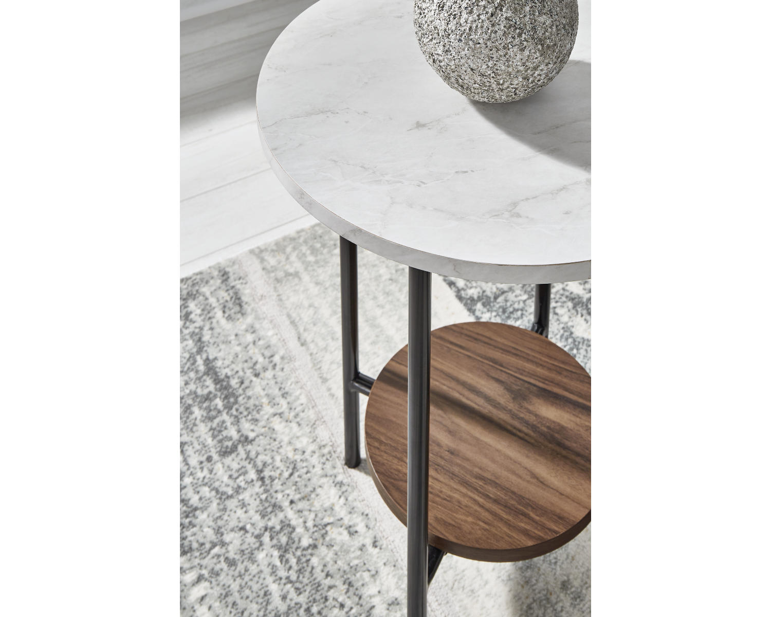 Wrenwich Table (Set of 3)
