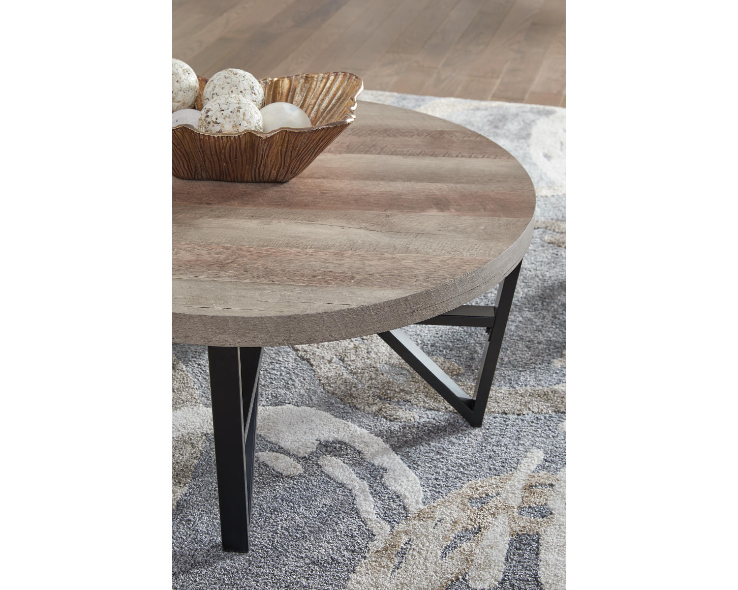 Deanlee Table (Set of 3)