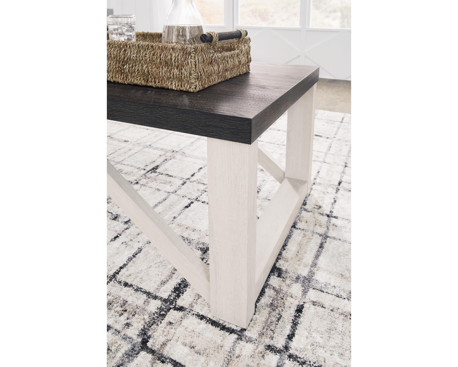 Dorrinson Table (Set of 3)