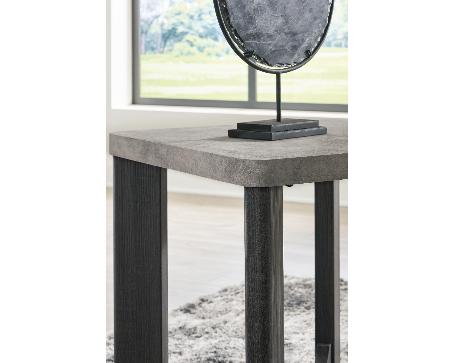 Sharstorm Table (Set of 3)