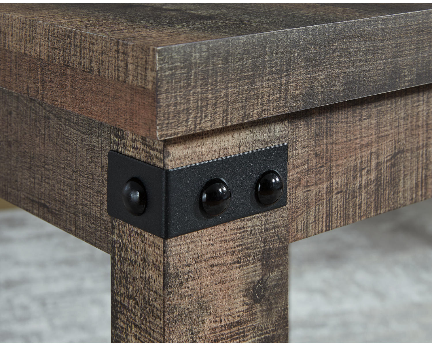 Hollum End Table