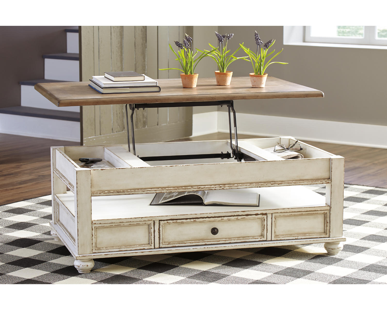 Realyn Coffee Table with Lift Top