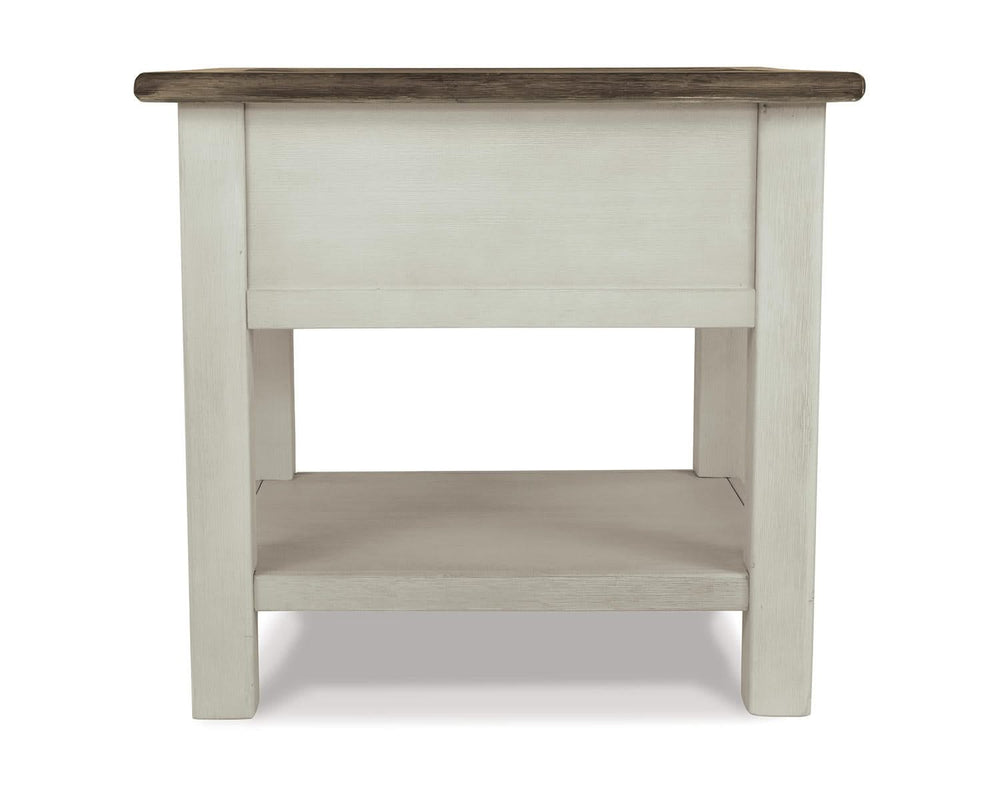 Mesa de centro Bolanburg con mesa auxiliar y mesa auxiliar junto a la silla