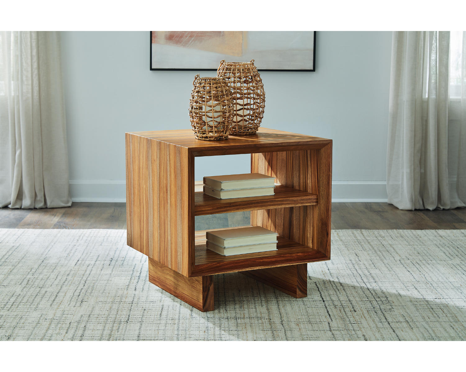 Dressonni End Table