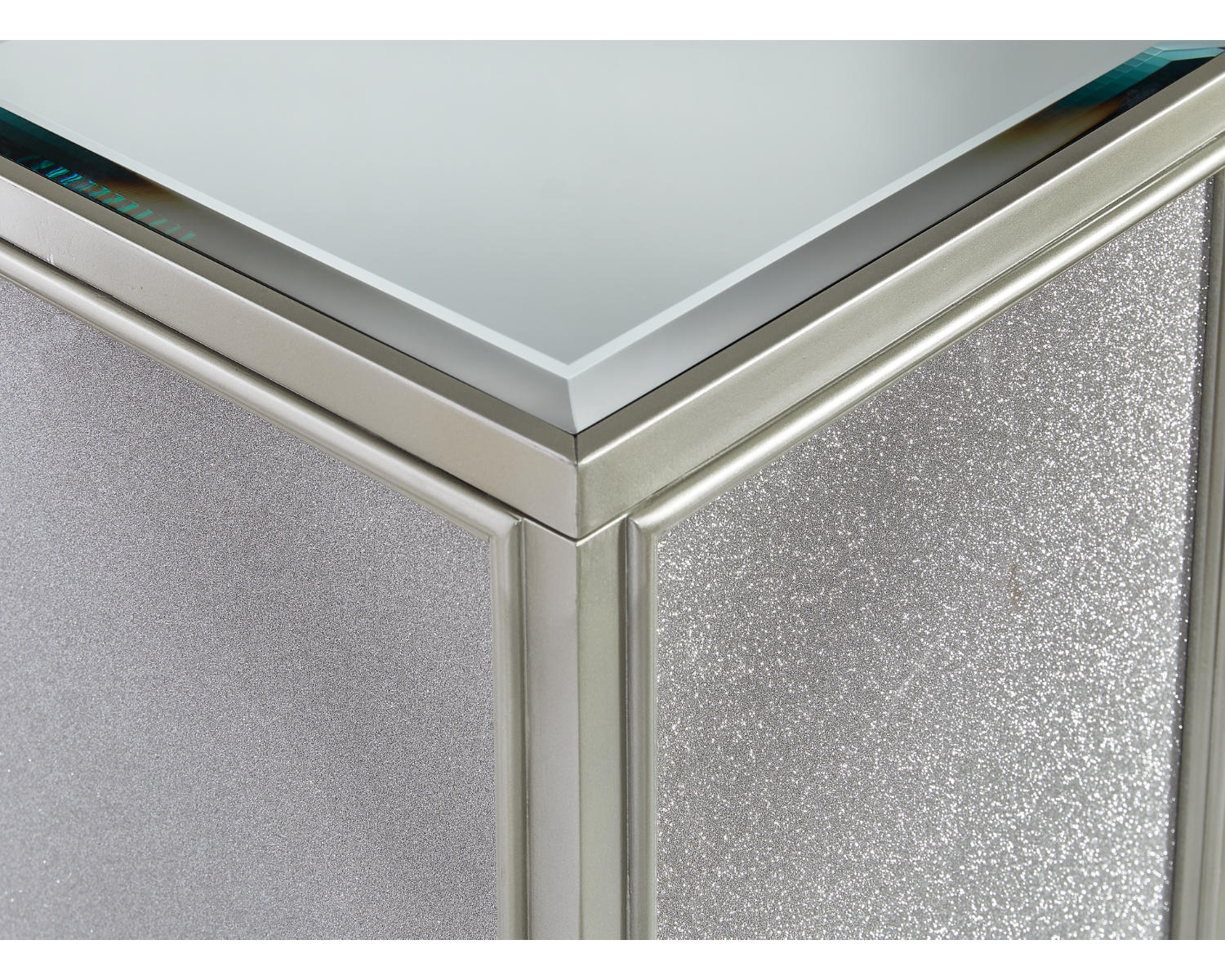 Traleena Nesting End Table (Set of 2)