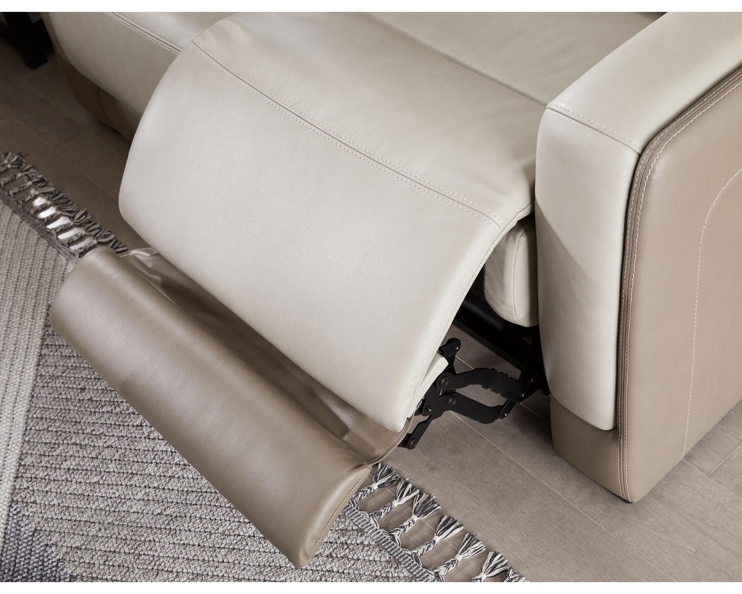 Battleville Power Reclining Loveseat