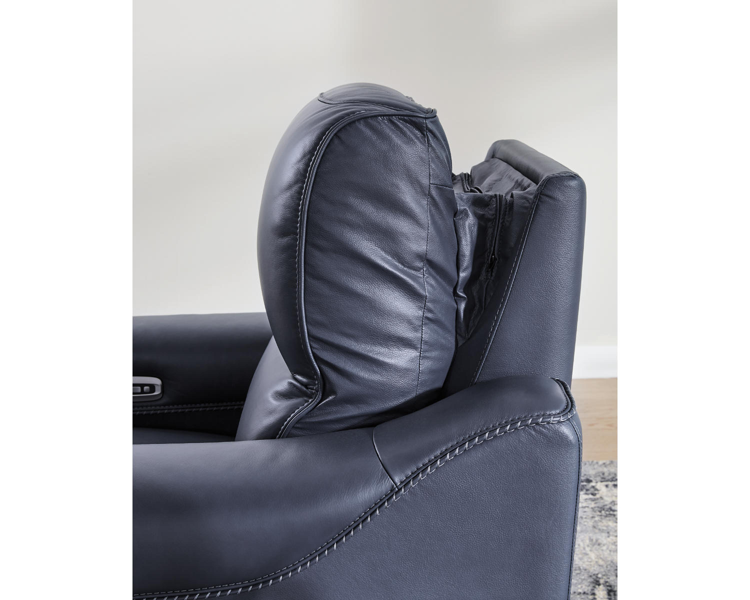 Mercomatic Power Reclining Loveseat