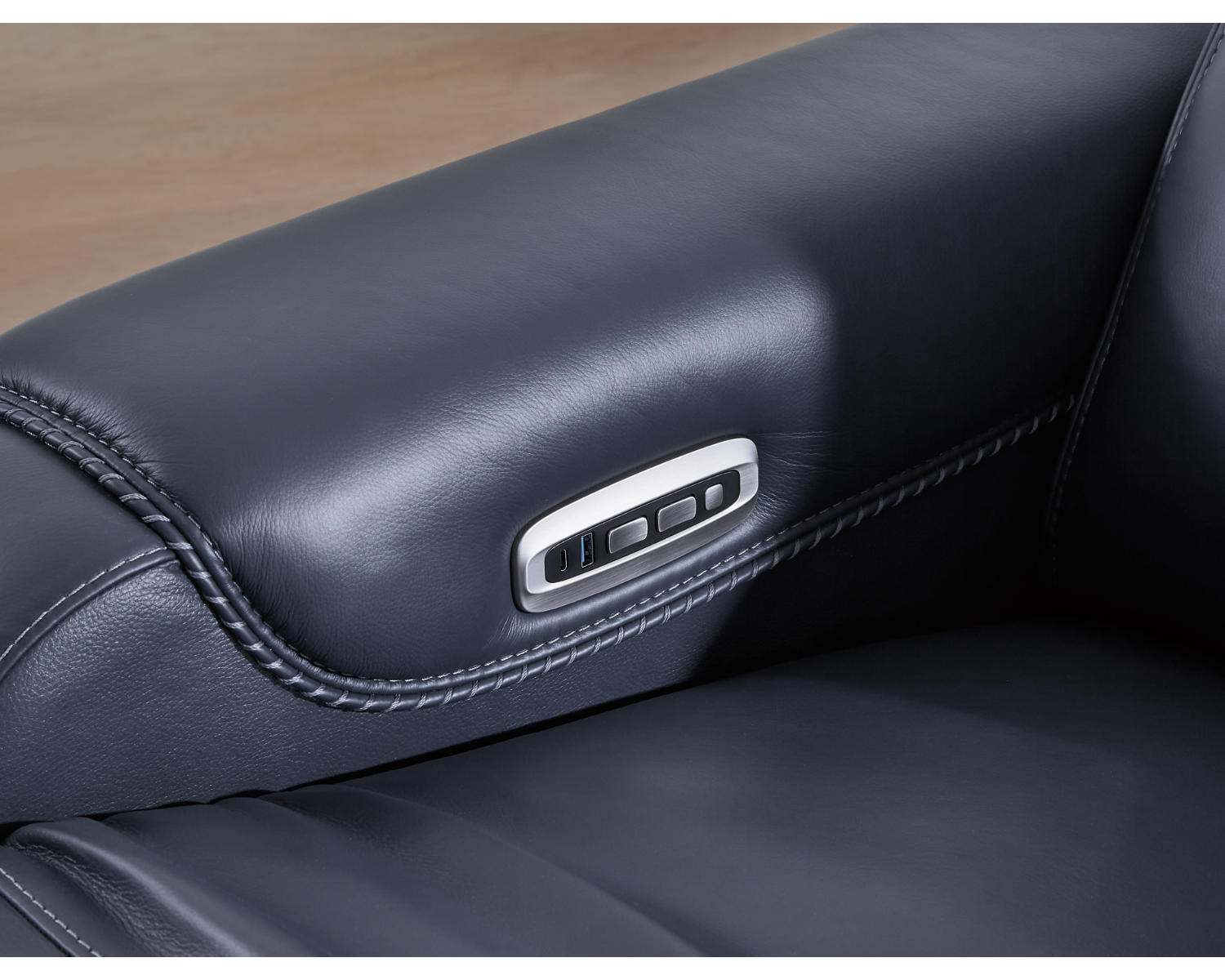 Mercomatic Power Reclining Loveseat