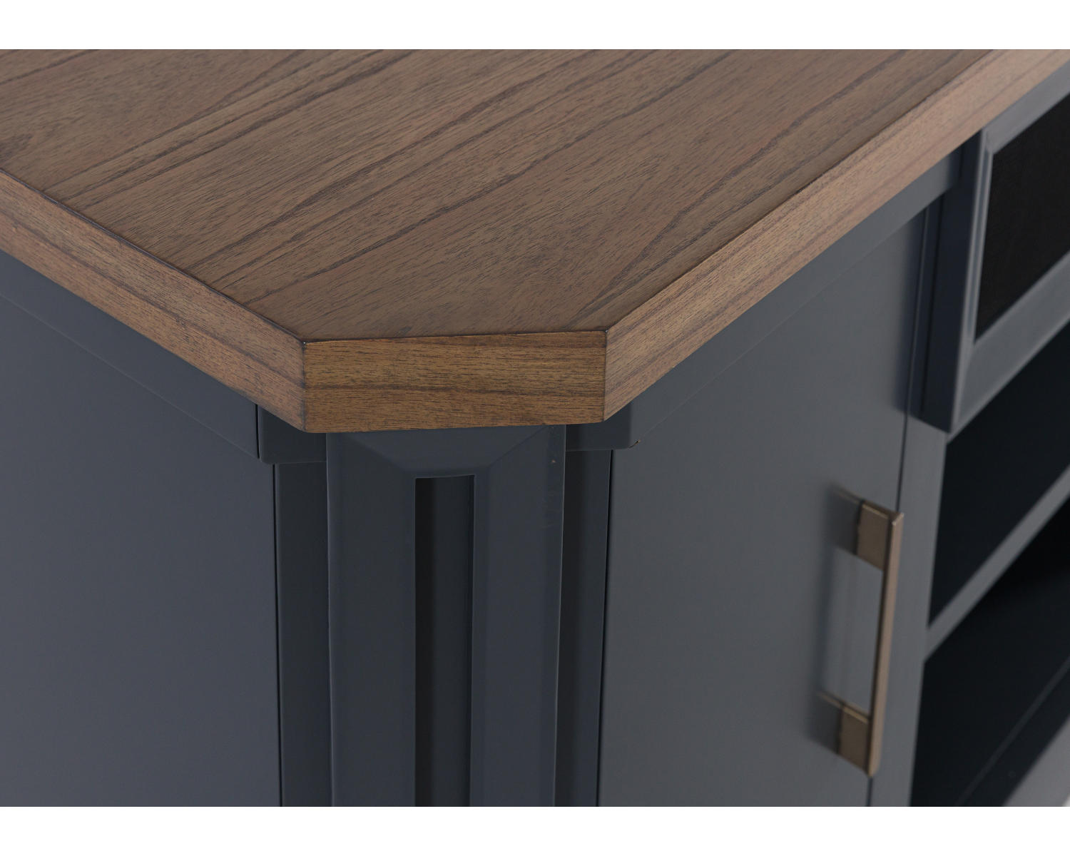 Landocken 83" TV Stand