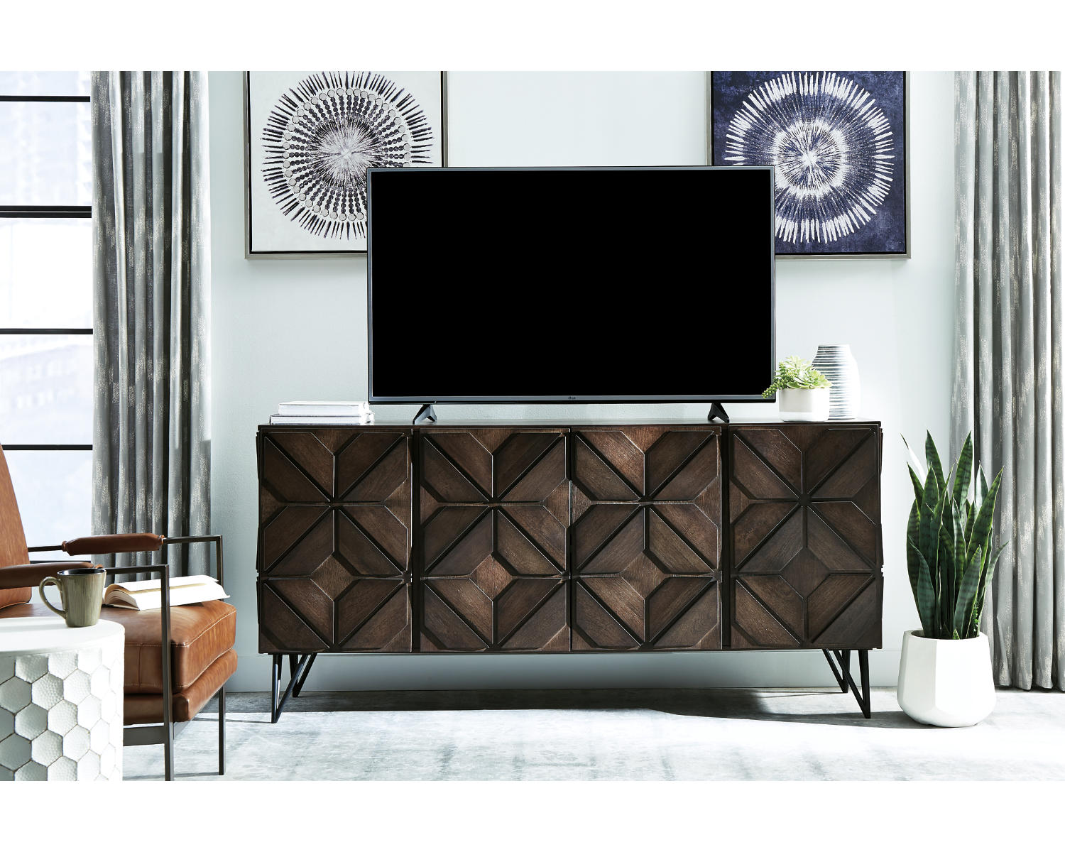 Chasinfield 72" TV Stand