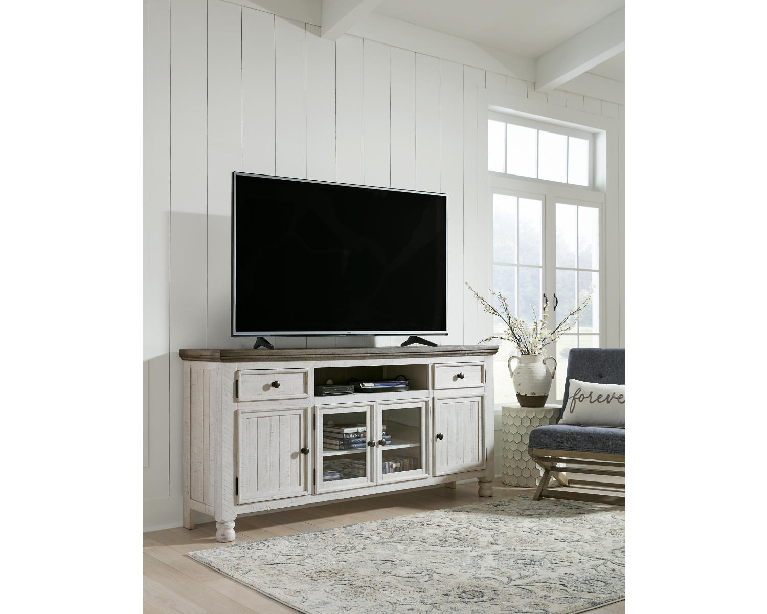 Havalance TV Stand