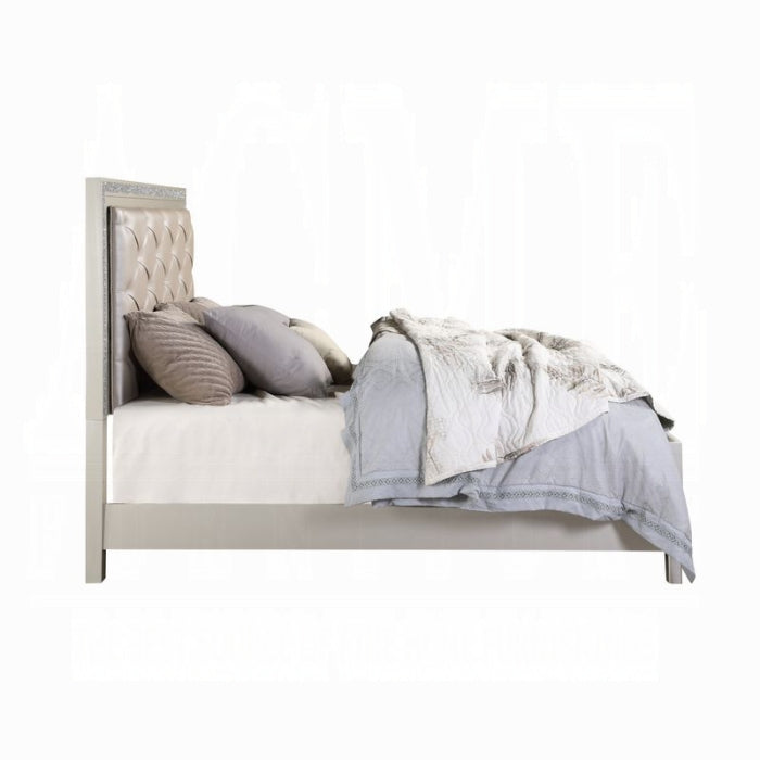 Sliverfluff Queen Bed W/Led