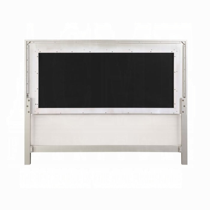 Sliverfluff Queen Bed W/Led