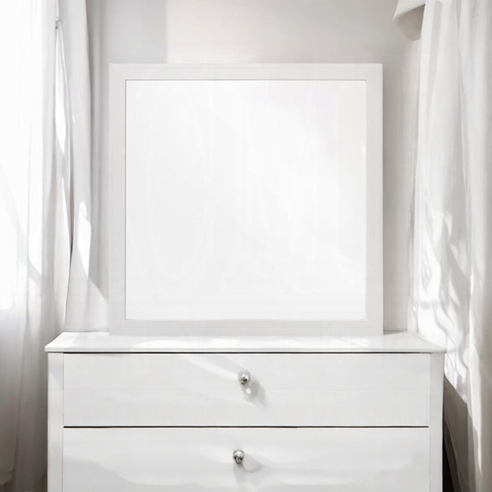 Casilda Mirror