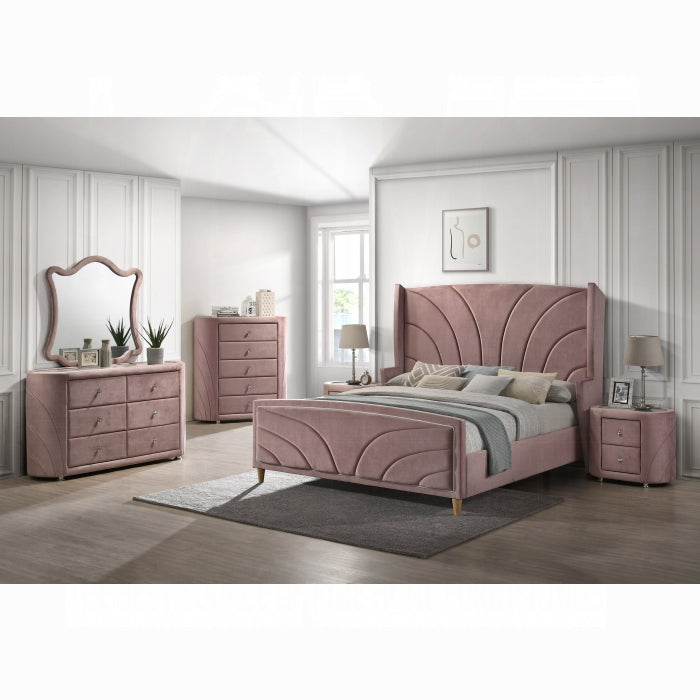 Salonia Chest