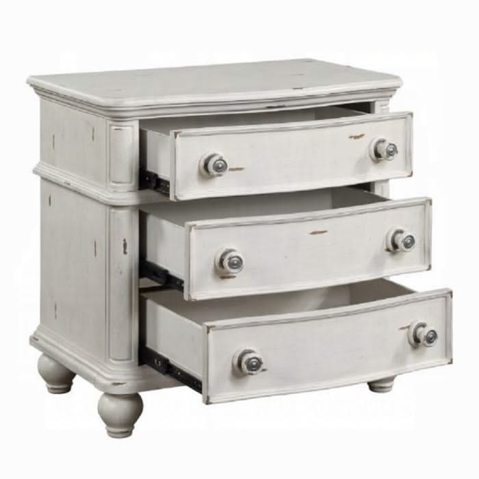 Jaqueline Nightstand