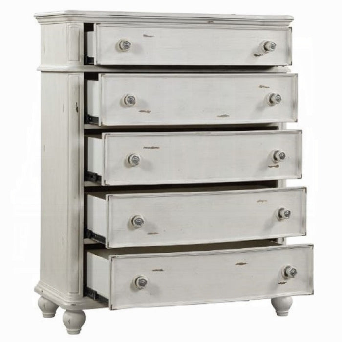 Jaqueline Chest