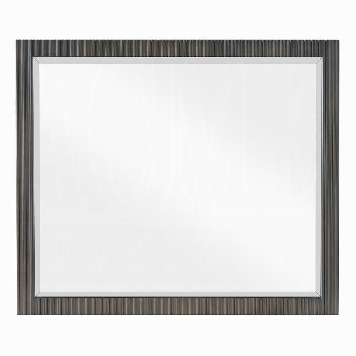 Clayten Mirror