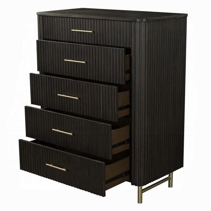 Clayten Chest