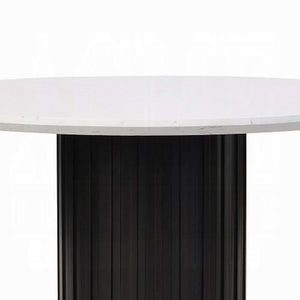 Mesa de comedor redonda Jaramillo con cubierta de mármol artificial