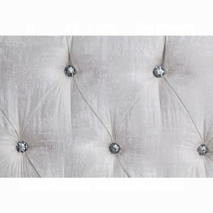 Nurmive Sofa W/7 Pillows