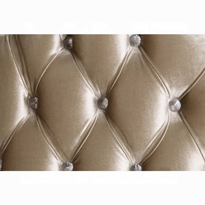 Sofá Vanaheim con 7 almohadas