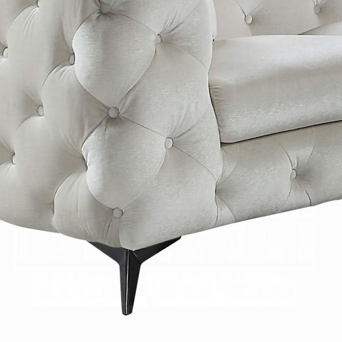 Atronia Sectional Sofa W/4 Pillows