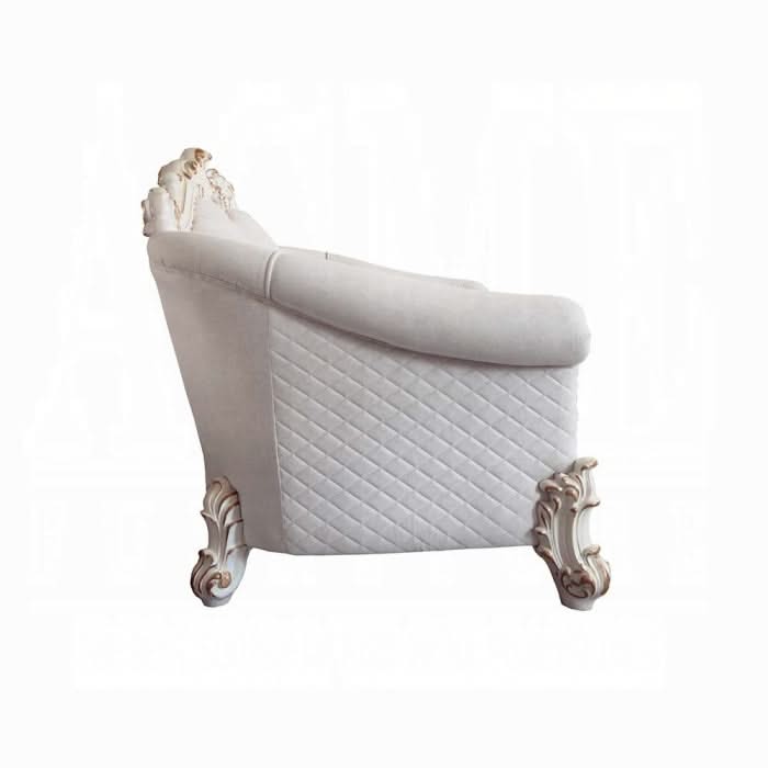 Loveseat Vendome II con 4 almohadas