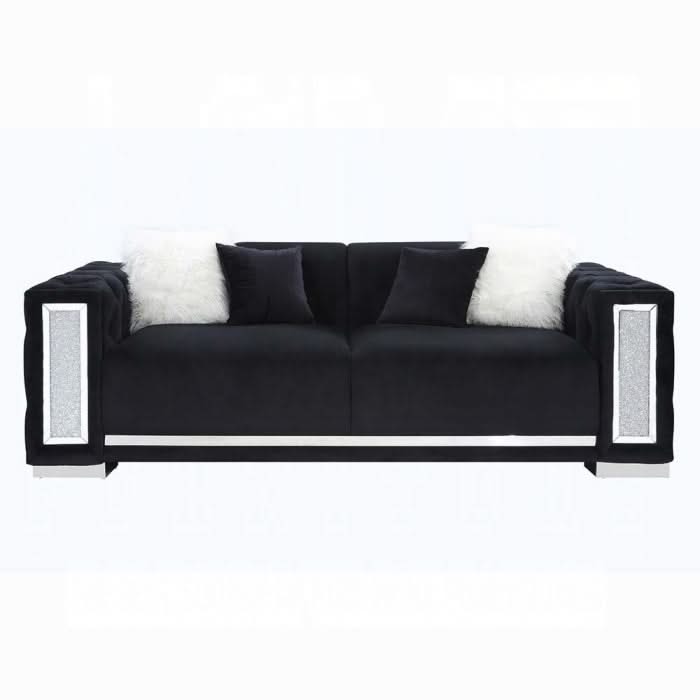 Trislar Sofa W/4 Pillows (Same 52525)