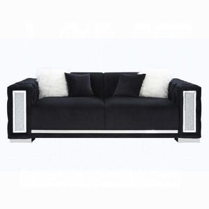 Trislar Sofa W/4 Pillows (Same 52525)