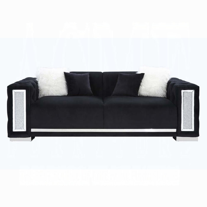 Trislar Sofa W/4 Pillows (Same 52525)
