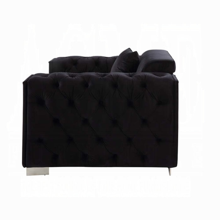 Trislar Sofa W/4 Pillows (Same 52525)