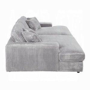 Sofá seccional Hilde con 4 almohadas